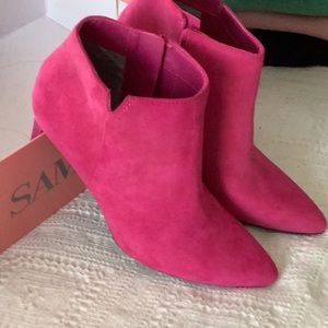 New in box hot pink Sam and Libby ankle boots. 3 inch heels. Size 8